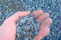 3/8″ Bluestone – Mainly used for driveways but has a tendency to travel around in landscape unless properly contained.